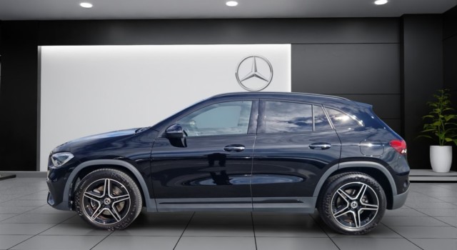 MERCEDES-BENZ GLA 250 AMG Line 4Matic