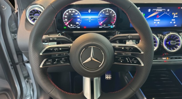 MERCEDES-BENZ GLA 250 4Matic 8G-DCT Swiss Star