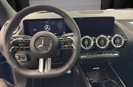 MERCEDES-BENZ GLA 220 4Matic 8G-DCT