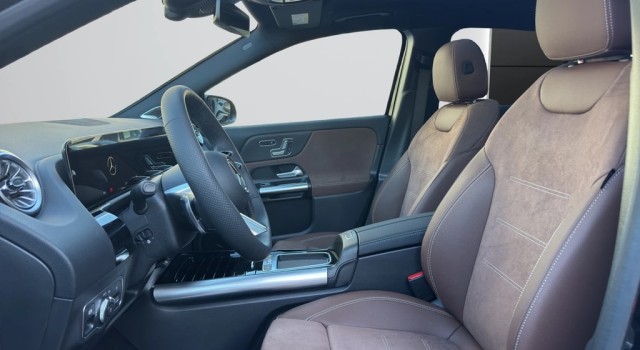 MERCEDES-BENZ GLA 250 4Matic 8G-DCT Swiss Star