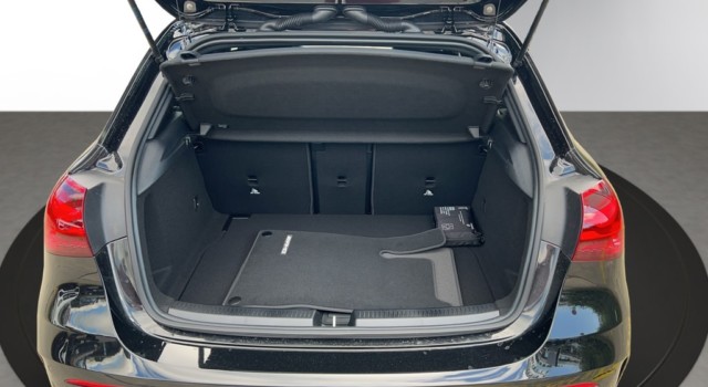 MERCEDES-BENZ A 200 Night Star 7G-DCT
