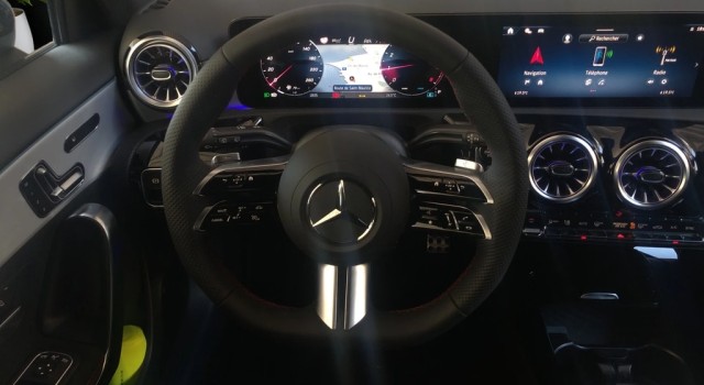 MERCEDES-BENZ A 200 Night Star 7G-DCT