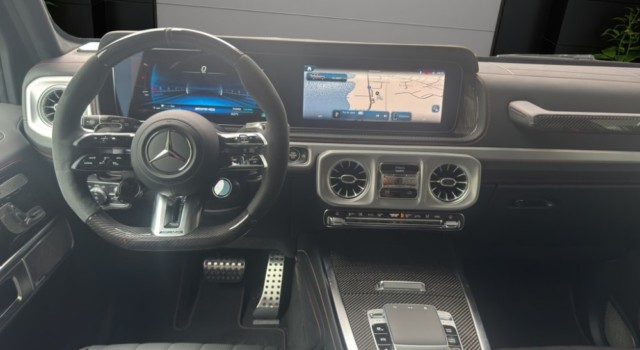 MERCEDES-BENZ G 63 AMG 9G-Tronic