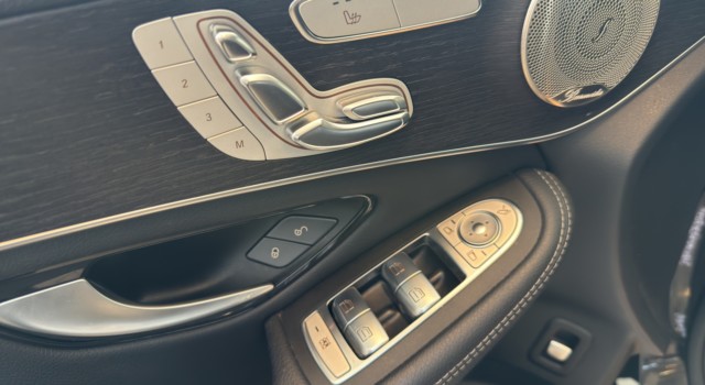 MERCEDES-BENZ GLC 300 de AMG Line 4M A
