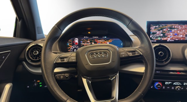 AUDI Q2 40 TFSI S line Attr qu