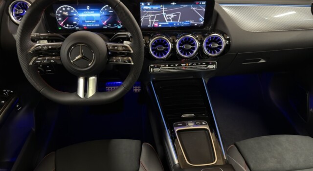 MERCEDES-BENZ GLA 250 4Matic 8G-DCT Swiss Star