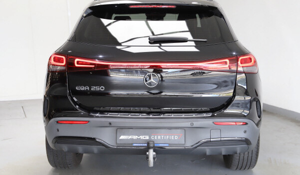 MERCEDES-BENZ EQA 250 AMG Line
