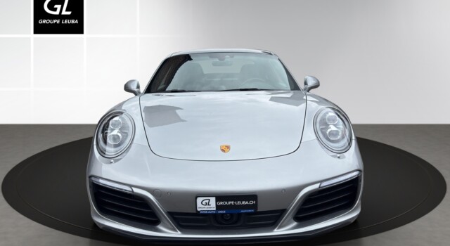 PORSCHE 911 Carrera 4S