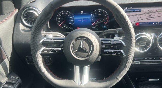 MERCEDES-BENZ GLA 220 4Matic 8G-DCT