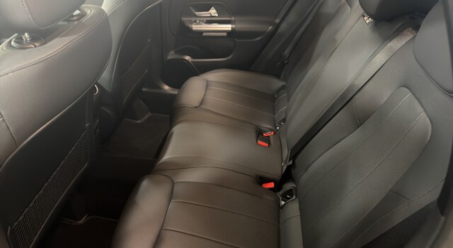 MERCEDES-BENZ GLA 250 4Matic 8G-DCT Swiss Star