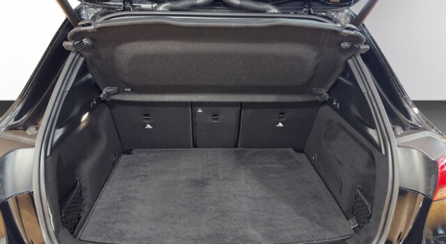 MERCEDES-BENZ GLA 35 AMG