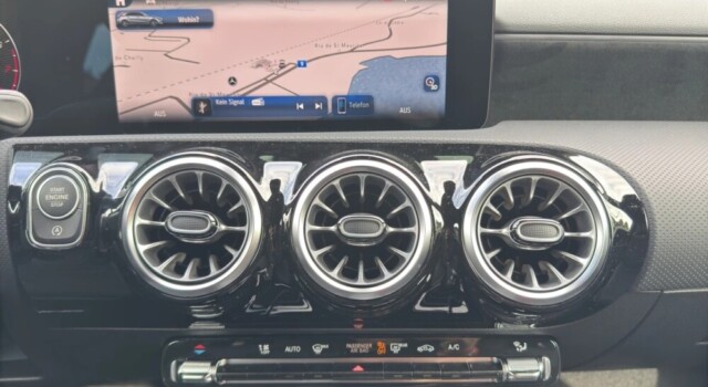 MERCEDES-BENZ A 200 Night Star 7G-DCT