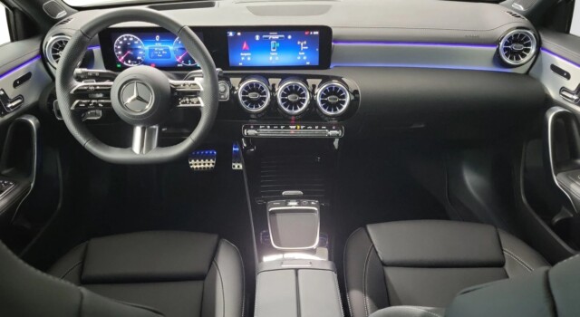 MERCEDES-BENZ A 220 4Matic 8G-DCT