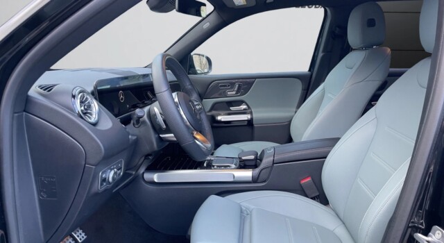 MERCEDES-BENZ GLB 250 4Matic AMG Line 8G-Tronic