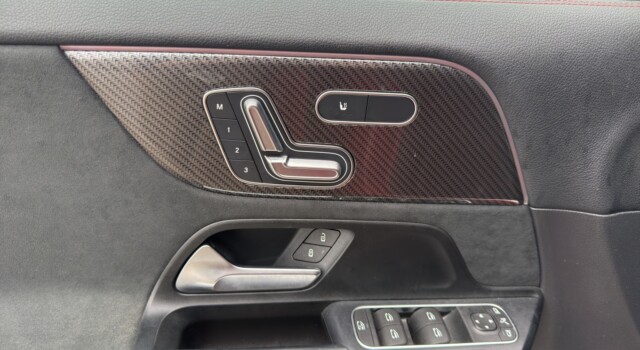 MERCEDES-BENZ GLA 220 4Matic 8G-DCT