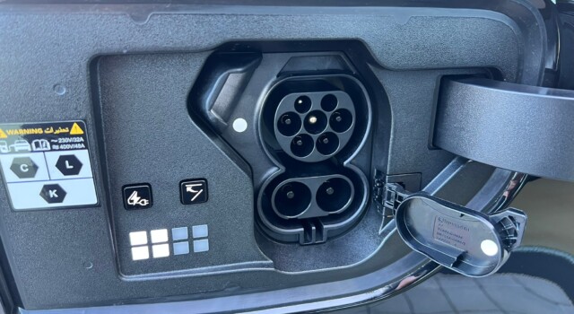 HYUNDAI IONIQ 9 110kWh Amplia 4WD