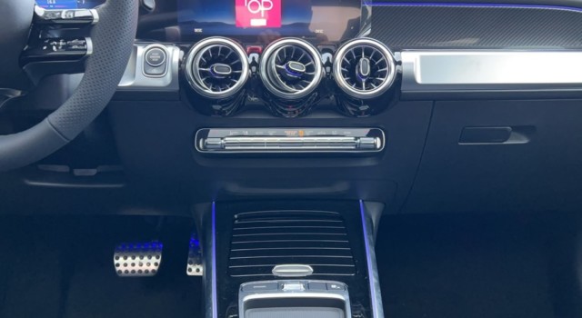 MERCEDES-BENZ GLB 220 d 4Matic 8G-Tronic
