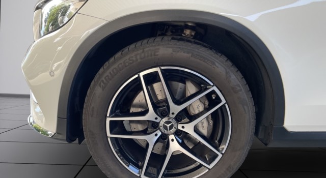 MERCEDES-BENZ GLC 220 d AMG Line 4Matic