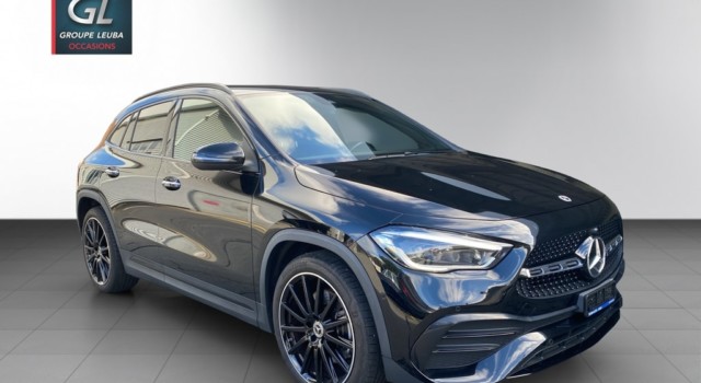 MERCEDES-BENZ GLA 250 4Matic AMG Line 8G-DCT