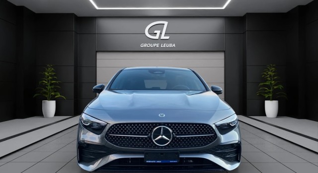 MERCEDES-BENZ A 200 Night Star 7G-DCT