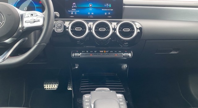 MERCEDES-BENZ CLA 180 CLA SB 180 AMG Line 7G