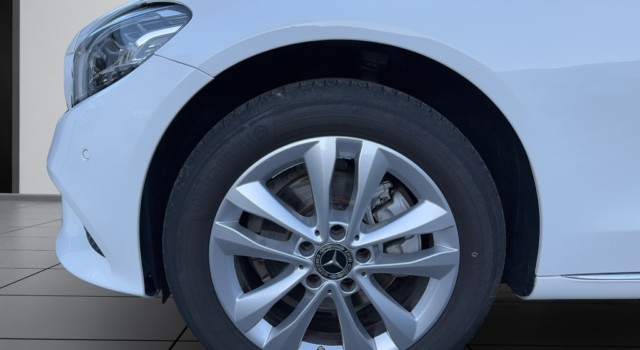 MERCEDES-BENZ C 200 SwissStar 4M Avant.