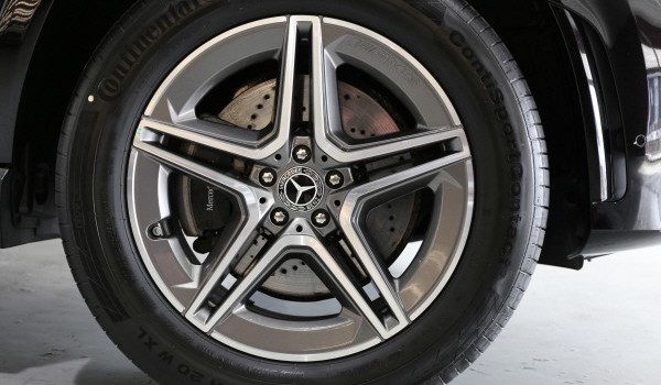 MERCEDES-BENZ GLE 300 d AMG Line 4Matic