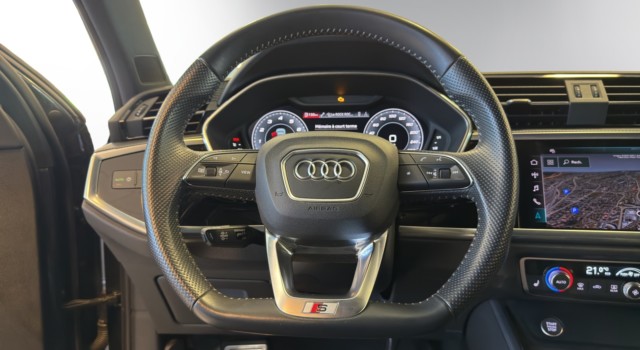 AUDI Q3 SB 45 TFSI S line qu