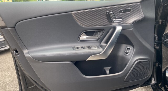 MERCEDES-BENZ A 250 e EQ Star 8G-DCT