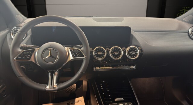 MERCEDES-BENZ GLA 250 4Matic 8G-DCT Swiss Star