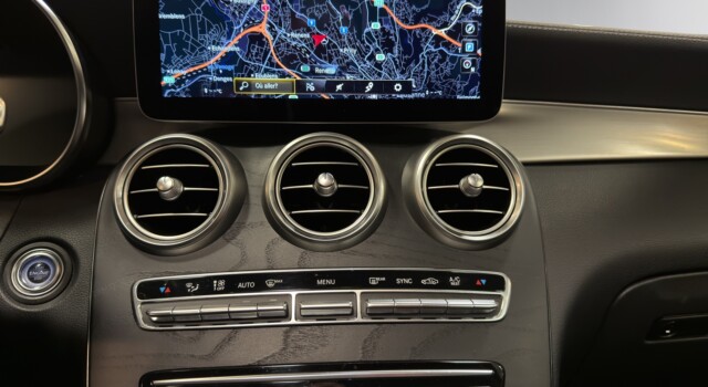 MERCEDES-BENZ GLC 200 AMG Line 4Matic 9G-Tronic