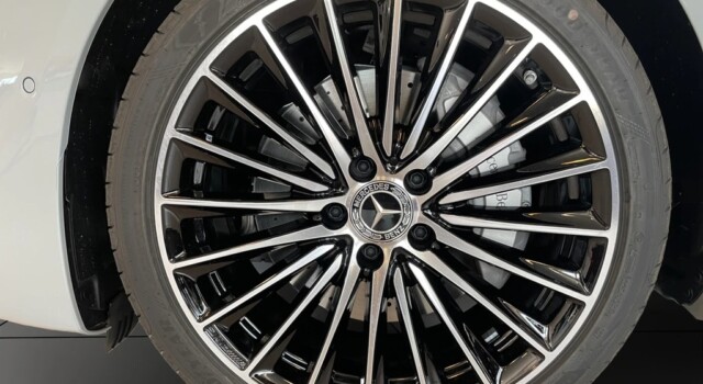 MERCEDES-BENZ C 200 4 Matic