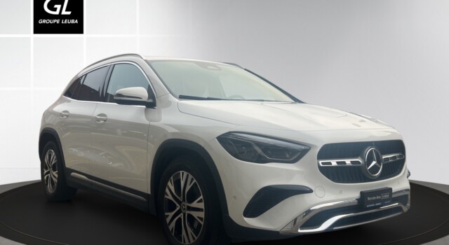 MERCEDES-BENZ GLA 200 7G-DCT