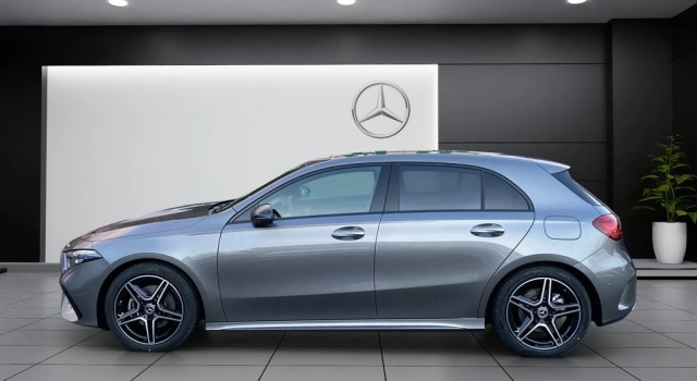 MERCEDES-BENZ A 200 Night Star 7G-DCT