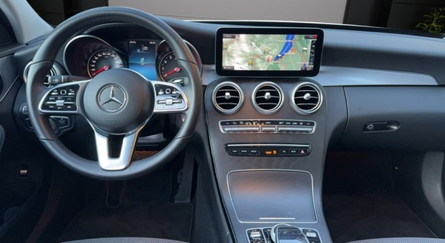 MERCEDES-BENZ C 200 SwissStar 4M Avant.