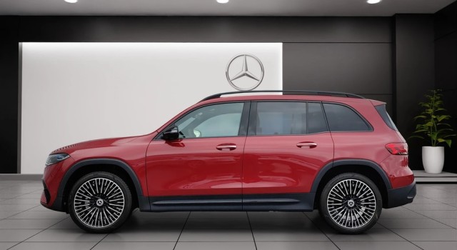 MERCEDES-BENZ EQB 350 66,5 kWh 4Matic Swiss Star