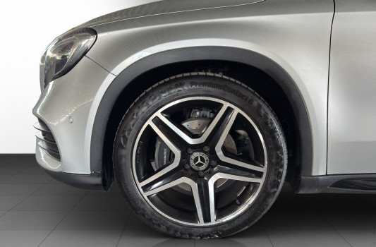 MERCEDES-BENZ GLA 250 AMG Line 4Matic