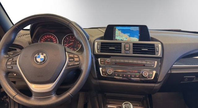 BMW 218 i Sport Line