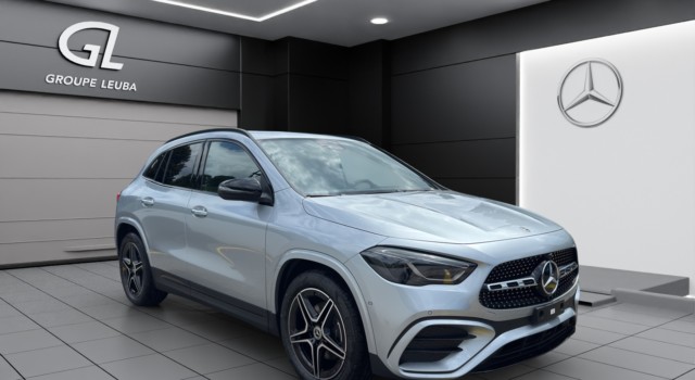 MERCEDES-BENZ GLA 200 Night Star 7G-DCT
