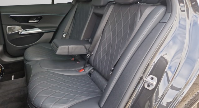 MERCEDES-BENZ E 400 e 4Matic 9G-Tronic
