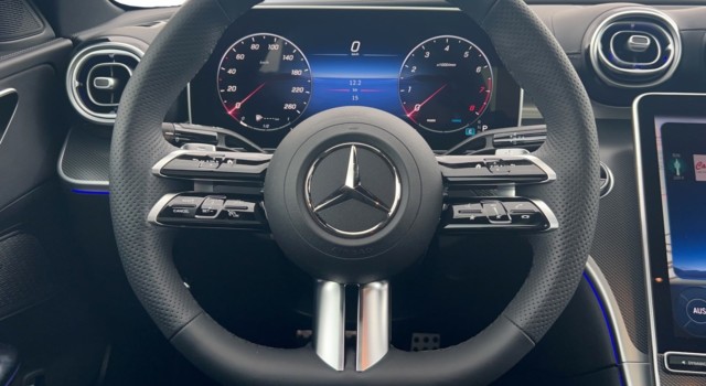 MERCEDES-BENZ C 200 4Matic AMG Line