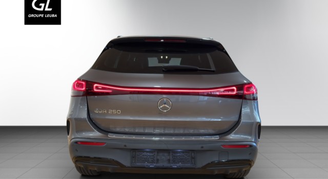 MERCEDES-BENZ EQA 250 AMG Line