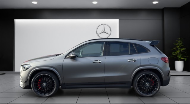 MERCEDES-BENZ GLA 35 AMG GLA AMG 35 4Matic 8G-DCT