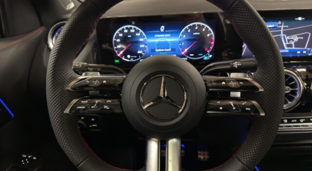 MERCEDES-BENZ GLA 250 4Matic 8G-DCT Swiss Star