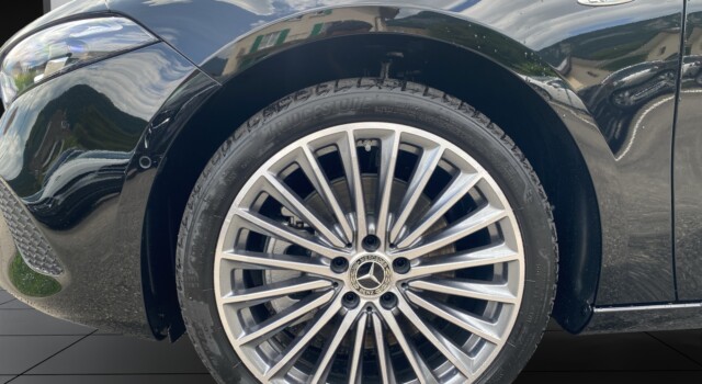 MERCEDES-BENZ A 250 e EQ Star 8G-DCT