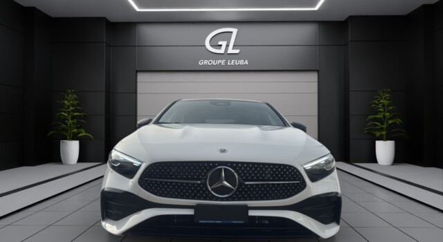 MERCEDES-BENZ A 200 Night Star 7G-DCT