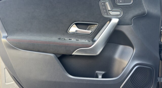 MERCEDES-BENZ A 200 Night Star 7G-DCT