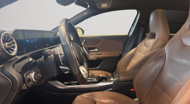 MERCEDES-BENZ A 35 AMG 4Matic