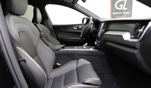 VOLVO XC60 T6 eAWD Ultra Dark