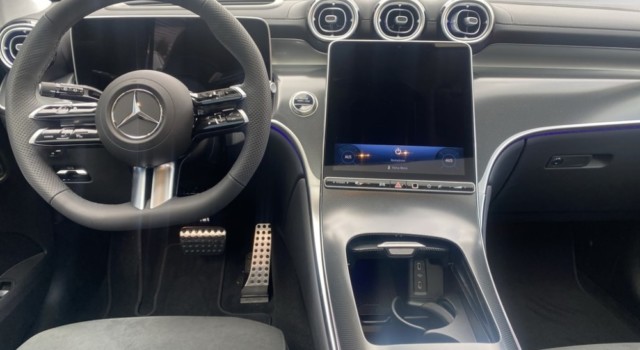 MERCEDES-BENZ GLC 300 4Matic 9G-Tronic